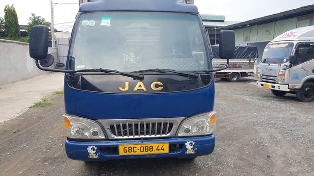 Xe tải cũ- bán xe Jac 2t4 2.4 tấn ga cơ 2017 thùng kín inox 3m8 giá khởi nghiệp. Xem xe Bình Dương смотреть онлайн