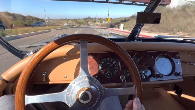 1957 Jaguar XK140 Roadster смотреть онлайн