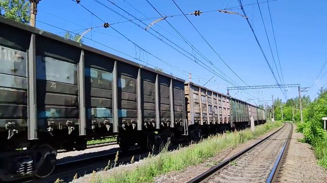 "Списан в лом" Электровоз ВЛ10К-1566 с грузовым поездом смотреть онлайн