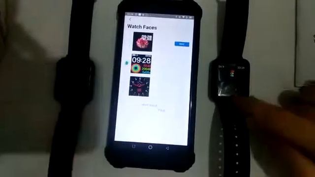 Comparing B57 smart watch: Real NRF52832 (right) vs Fake HS6620D clone (left) смотреть онлайн