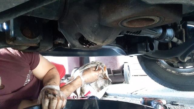 2006 grand cherokee,front differetial oil change смотреть онлайн