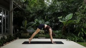 15 Min. Yoga Routine für alle Level _ Rücken kräftigen und Schultern lockern _ Yoga Refresh
