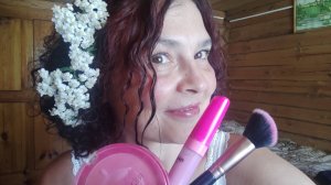 АСМР Лучшая подруга сделает тебе нежный макияж /Близкий шепот