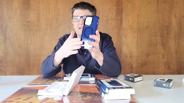 Pivet Cases Aspect + Clear, Aspect + Deep Ocean Blue + Deep Black AirPods TheGeekChurch.com Review смотреть онлайн