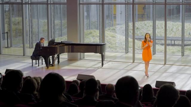 Kate Rockwell performs Home from Beauty and the Beast at a Lincoln Center Event смотреть онлайн