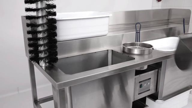 Новинка! Стол для панировки с автоматическим просеиванием на две рабочие зоны. смотреть онлайн