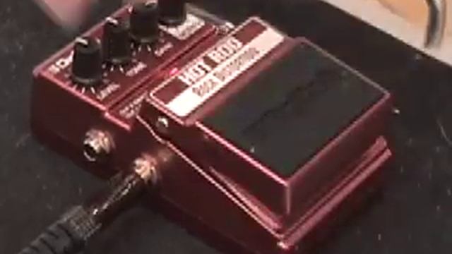 Digitech X Series Hot Rod Distortion guitar effects pedal demo with SG & Jaguar Jr amp смотреть онлайн