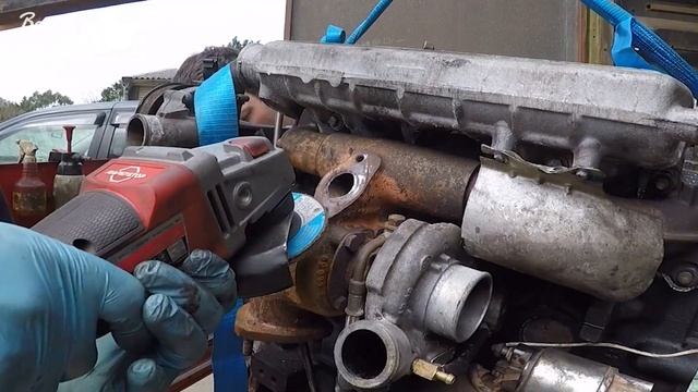 Defender Engine Swap - Land Rover 300tdi смотреть онлайн