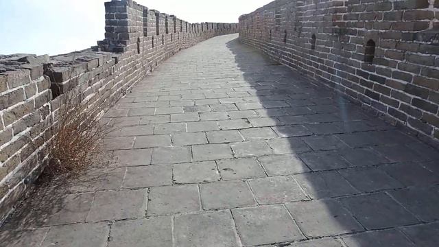 Walking up the Great Wall of China - steep! смотреть онлайн