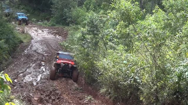 JEEP CJ-7 383 STROKER - MUDDY HILL CLIMB - CLUB 4X4 PANAMA смотреть онлайн