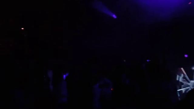 02.07.11 DJ Anna Lee г.Евпатория ночной клуб "Малибу" MOV -AVI 04 смотреть онлайн