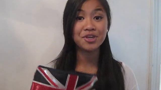 What's In My School Bag? / School Organization!