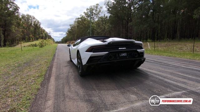 2020 Lamborghini Huracan EVO RWD 0-100km/h & engine sound смотреть онлайн