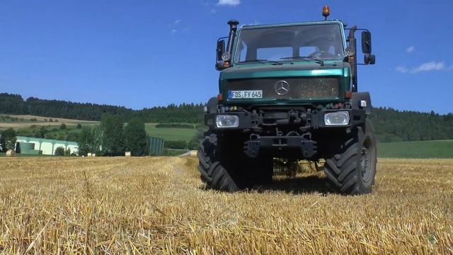 Unimog U 2400 Und Claas Variant 180 Beim Gerste Stroh Pressen I SOUND VIDEO I 2016