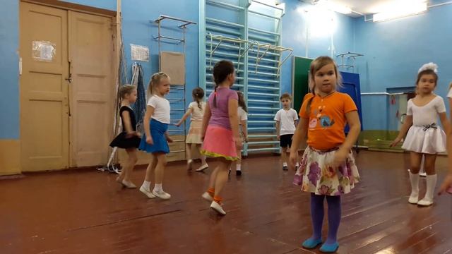 Цип Цип мои цеплятки. Танец.