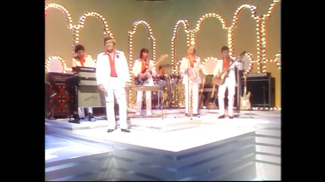Jim Tobin - Rythem Of Love смотреть онлайн