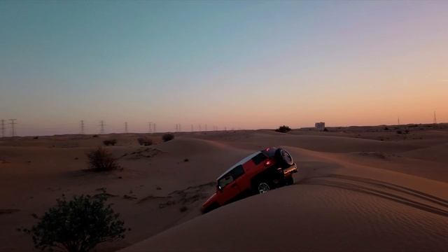 Dubai desert with Jeep смотреть онлайн