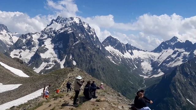 28.КЧР.ПоднялисьнаДОМБАЙ.3200м Доехали до Черкесска Автопутешествие через всю страну наСевКавказ2023 смотреть онлайн