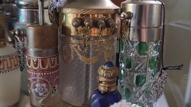 This eBay Antique Item Bid War Was Worth It смотреть онлайн