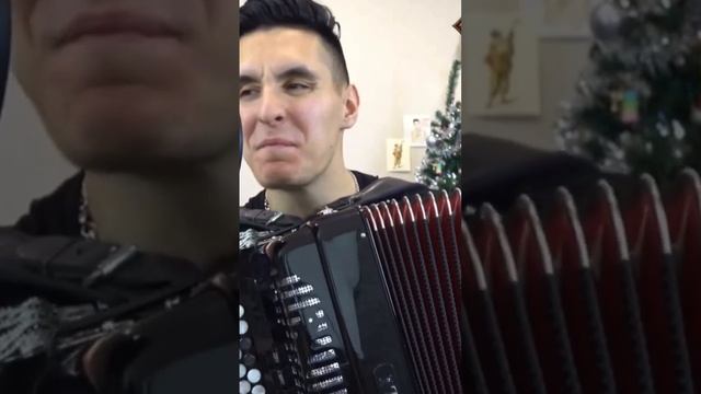 Раиль Арсланов спел для канала CRITIK7 смотреть онлайн