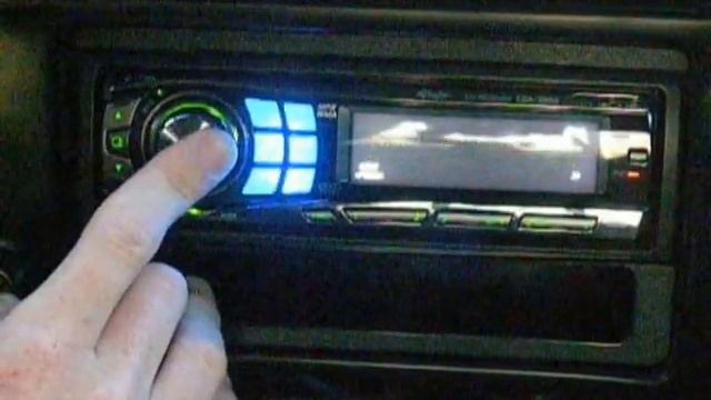 Alpine CDA-9856 iPod interface смотреть онлайн