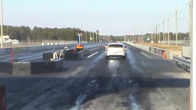 Atco cartek rental 2009 dodge Magnum runs 11.21 Slideway смотреть онлайн