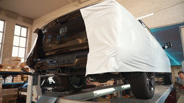 RAM 1500 Установка выдвижных подножек ATS смотреть онлайн