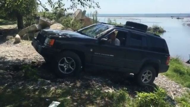 Jeep ZJ 5.9 Abhazia смотреть онлайн