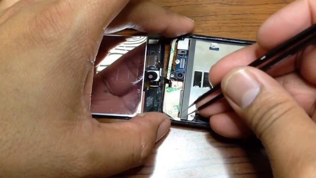 iPOD TOUCH 4G, HOW TO FIX POWER & HOME BUTTON. COMO REPARAR EL BOTON POWER (PART 3) смотреть онлайн