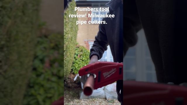 Milwaukee pipe cutter review #toolreviews #tools #gasengineer #centralheating смотреть онлайн