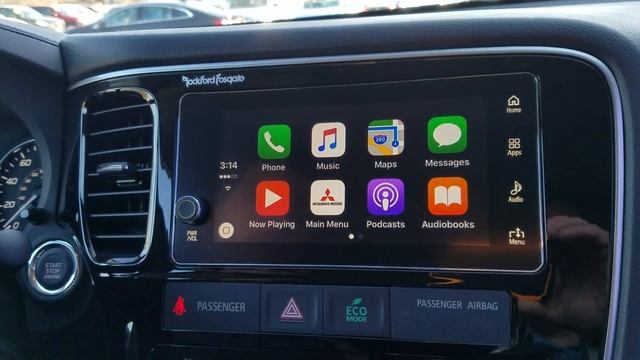 Apple Car Play on the Mitsubishi Outlander by Smith Haven Mitsubishi смотреть онлайн