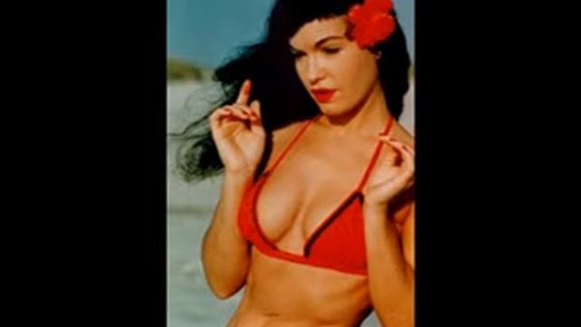 Mike Spenser - Crystal Blue (Betty Page Hommage) смотреть онлайн