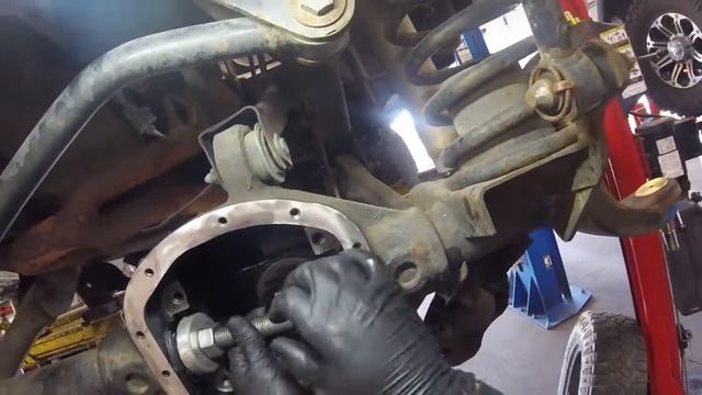 Inner Axle Seal Install смотреть онлайн