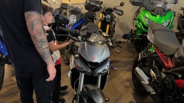 TROQUEI MINHA MOTO NOVA! DEPOIS DA DECEPÇÃO AGORA ACHO QUE ACERTEI!😈 смотреть онлайн