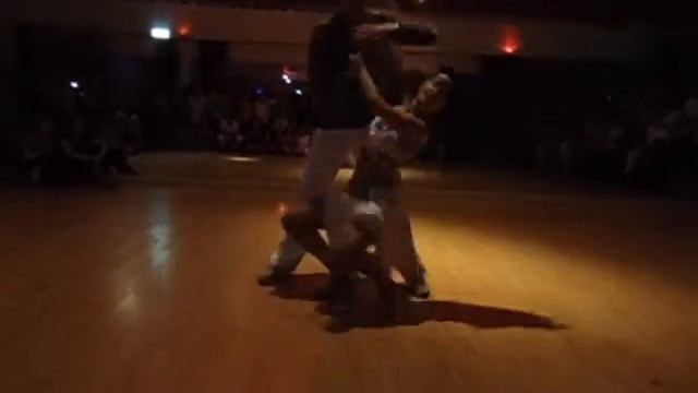 Show By Jemerson Santos Da Silva & Julie Scheeffer ZoukLambada смотреть онлайн