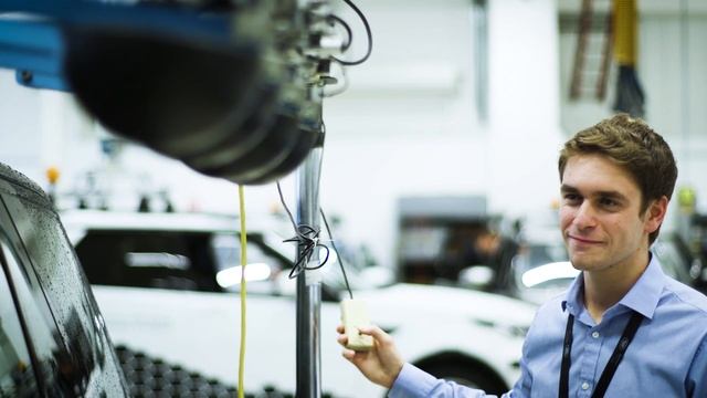 Jaguar Land Rover Early Careers смотреть онлайн