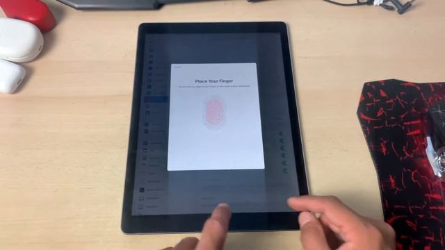 How to Register Multiple Finger Prints ( Touch ID's on Ipads and Iphones in one Go ) смотреть онлайн