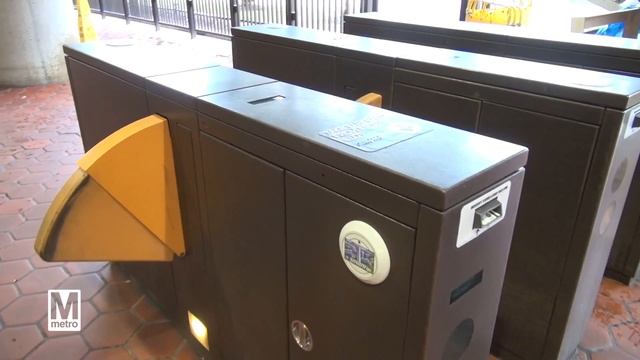 How to buy and use Metro's SmarTrip card (English) смотреть онлайн