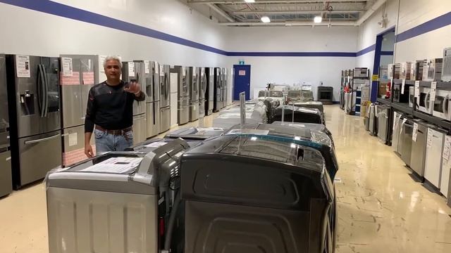 Black Friday sale 2019 at MTC Factory Outlet Whitby смотреть онлайн