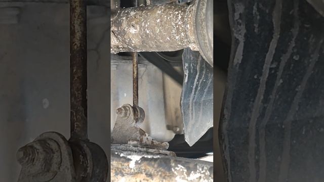 форд Куга 1, прыгает ремень генератора, виновата обгонная муфта. смотреть онлайн