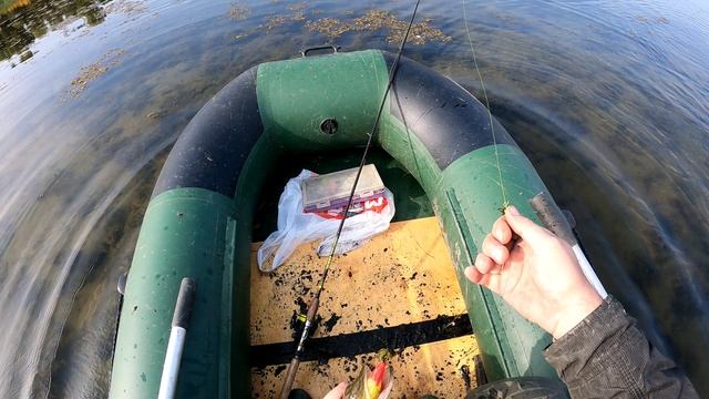 Ловлю щуку в траве, рыбалка на спиннинг осенью. смотреть онлайн