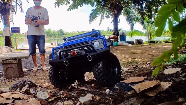 Traxxas TRX-4 Land Rover Defender смотреть онлайн