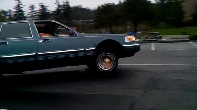 Towncar 3 Wheeling смотреть онлайн