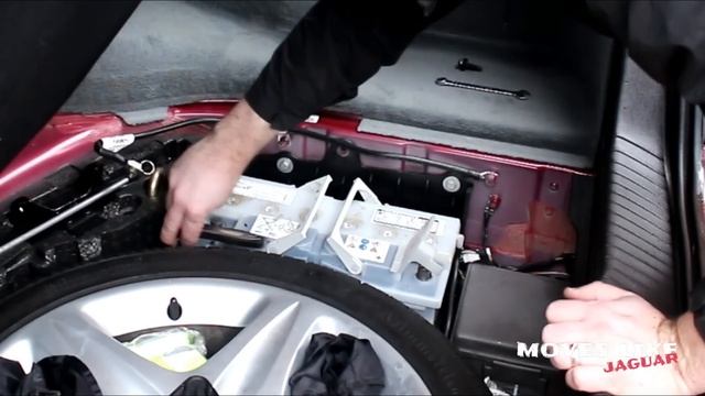 How To - Replace a Jaguar XJ (X350) Battery смотреть онлайн