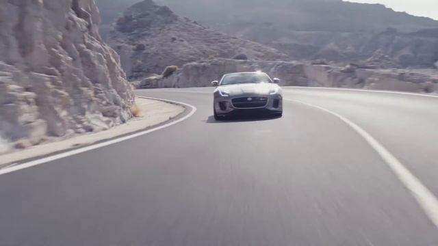 2018 Jaguar F-Type R Dynamic Convertible - Driving Video | AutoMotoTV смотреть онлайн
