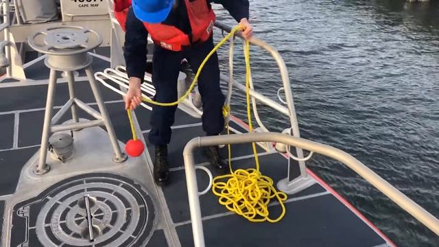 #CGHowTo Tie and Throw a Heaving Line смотреть онлайн
