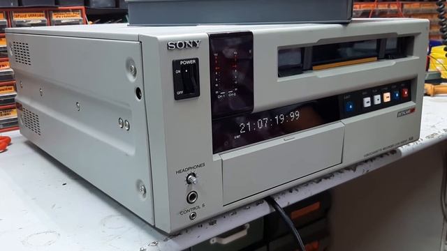 Riparazione videoregistratore professionale Sony sistema Betacam смотреть онлайн