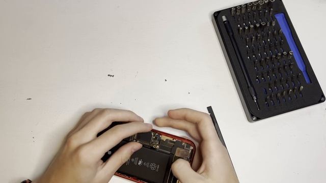Apple Couldn't Fix This... (iPhone XR Repair) смотреть онлайн