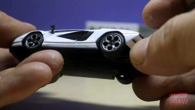 BENER2 DIBUAT SPT ASLINYA , DIECAST MINI GT LAMBORGHINI COUNTACH LPI 800 - 4 смотреть онлайн