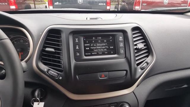 2017 Jeep Cherokee Sport смотреть онлайн